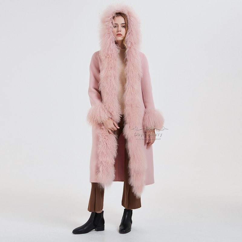 DAYMISFURRY's tweet photo. Elegant and cool ❤️#cashmerecoat #cashmerejacket #ootd #fur #coat #furcoat #jacket #furjacket #womenswear #womenfashion #womenstyle #womenoutfit #ladyfashion #ladystyle #outfits #outwear #clothing #garment #outfits #outwear #new #wool #woolcoat #wooljacket #style #autummfashion https://t.co/tjbH680a6O