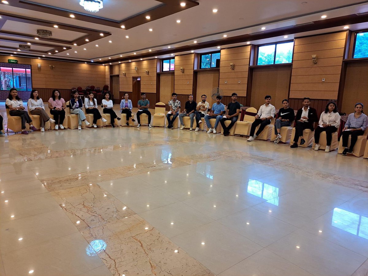 FemaleForesters's tweet photo. "Gender in Academia" the training kicks off with students of AFU Hetauda, Katari and Siddhant College!!
#GenderInAcademia #FFN #GenderWAVES https://t.co/lsKmKC4ifI