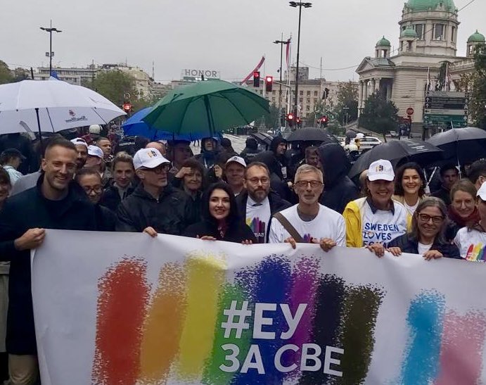 We walk when it rains. 
We walk when the sun shines. 
We walk for qual rights for all

This is #TeamEurope at its best  @ #EuroPride2022 in Belgrade #EU4HumanRights