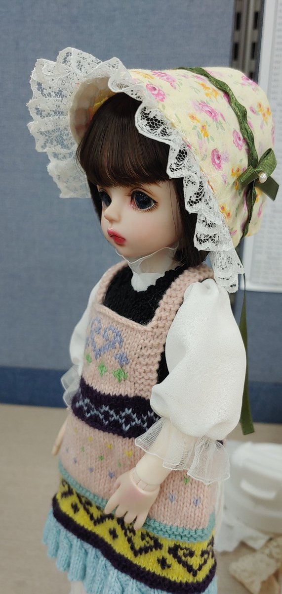 RileynJoy's tweet photo. 앞치마형 원피스.
대바늘.
보넷은 뭘 씌워도 이쁘네 https://t.co/dp7d3NCswZ