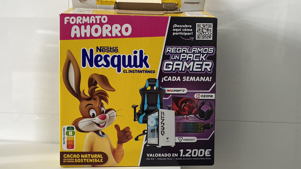 moivich's tweet photo. @NesquikGaming Quiero ganarlo porque llevo 44 años tomando Nesquik y no he aceptado jamás que mis hijos tomen Colacao. Esa batalla la he ganado y ellos son pro nesquik! https://t.co/tBQv1byUIc
