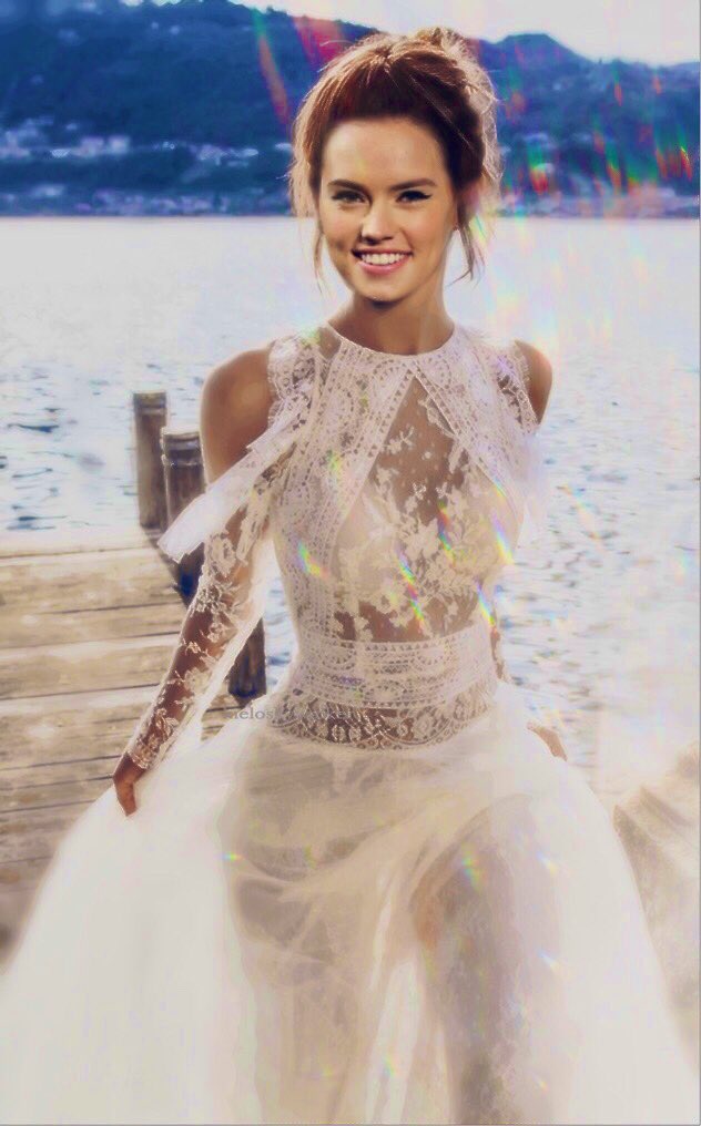 kielo_skywalker's tweet photo. It’s the way you look at me…
#Reylo #Wedding AU
#Rey #BenSolo #KyloRen
#AdamDaisy #ReyloArt
#StarWars
#OnlyBenandRey #MyReyloHEA https://t.co/5E3bSWR8Ah