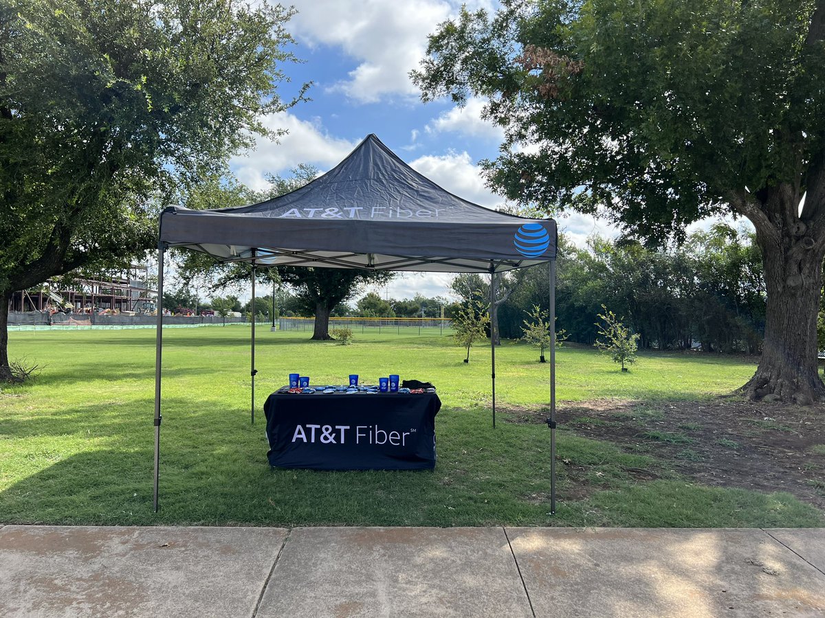 Come check out our fun fiber event! We’re helping everyone out in the great outdoors! 🌲🌲🌲@theofficalcj10 <a href="/nlr504/">Nicholas Redden</a> @CaresseSimpson <a href="/NTX_Market/">The NTX Market</a>