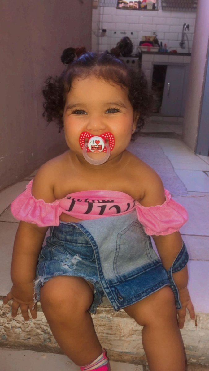 Mais e linda🥰