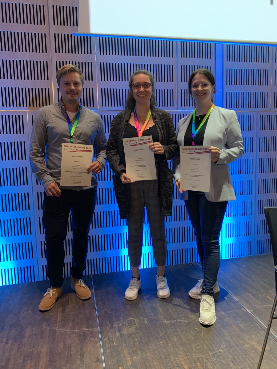 Ralf_P_Brandes's tweet photo. Congrats to Melina, Frederike and Sebastian from @IVS_FFM and @BrandesLab to Posterawards at #Europhysiology2022! Very well deserved! CV research in #Frankfurt rocks! https://t.co/KQ60nqv5Vg
