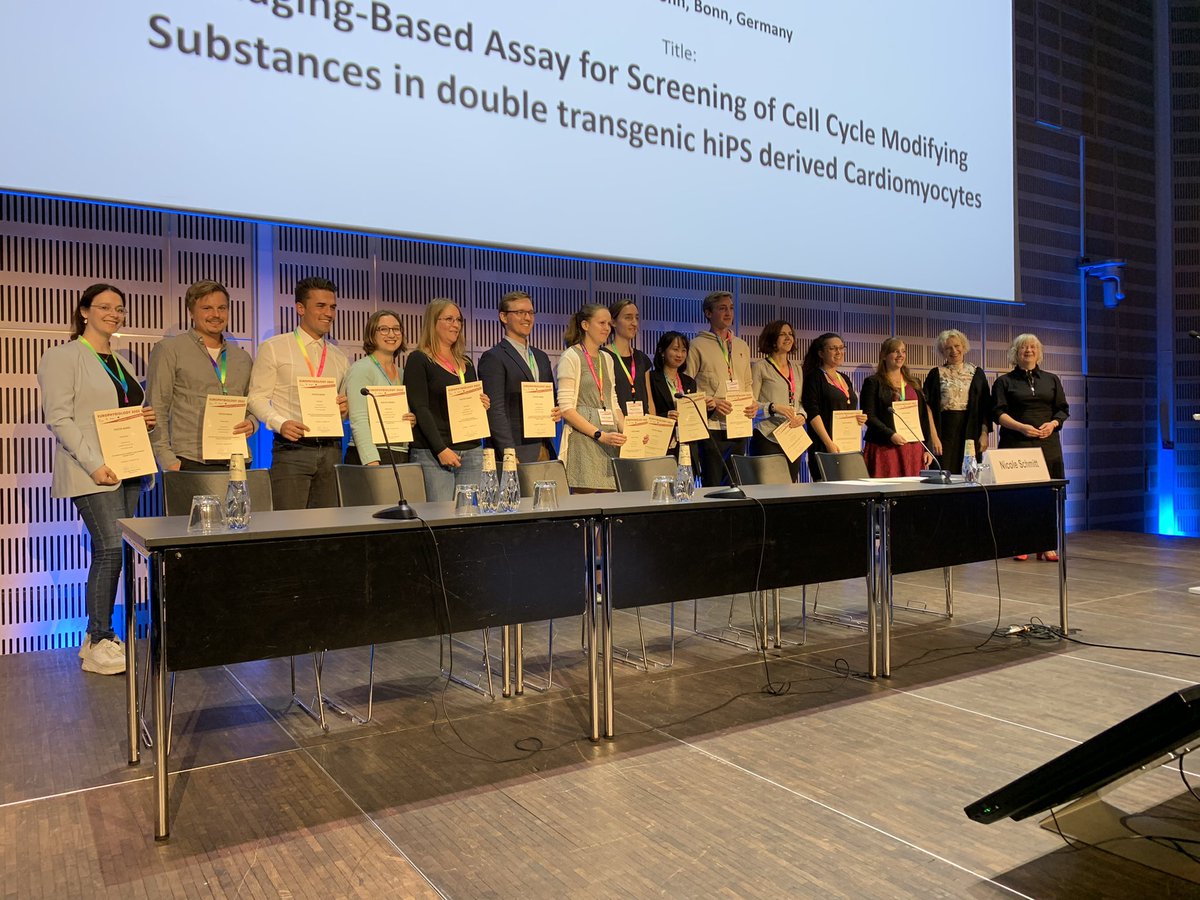 Ralf_P_Brandes's tweet photo. Congrats to Melina, Frederike and Sebastian from @IVS_FFM and @BrandesLab to Posterawards at #Europhysiology2022! Very well deserved! CV research in #Frankfurt rocks! https://t.co/KQ60nqv5Vg