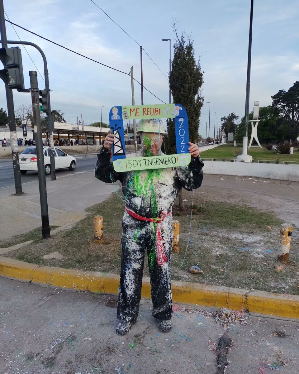 SpeUnaj's tweet photo. En el día de ayer Christian Tapia y Camila Barbeito  defendieron sus PPS y se recibieron de ingenieros en petróleo! 🥳🥳 Muchos éxitos en ésta nueva etapa 💪🏻 #wearespe https://t.co/R0YSnrmnGH