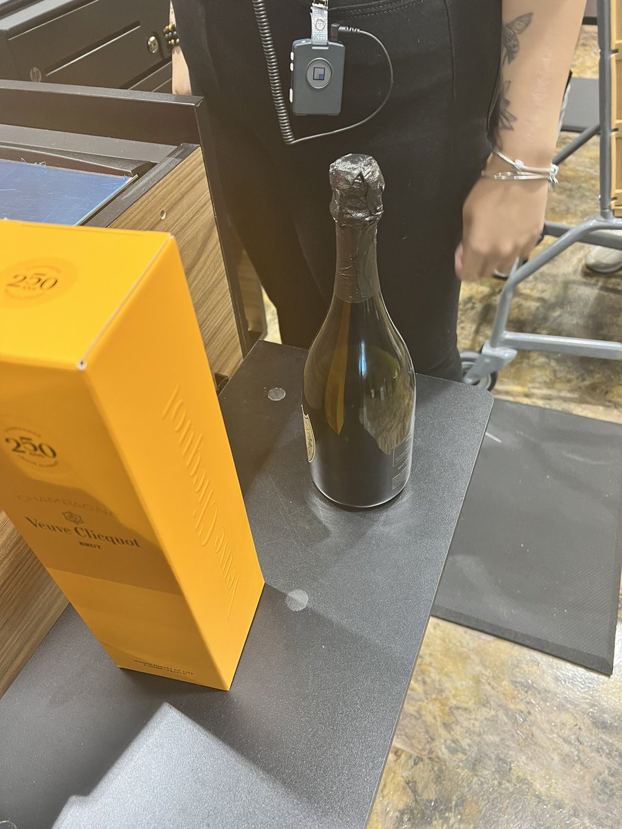 Chris Albornoz tweet media