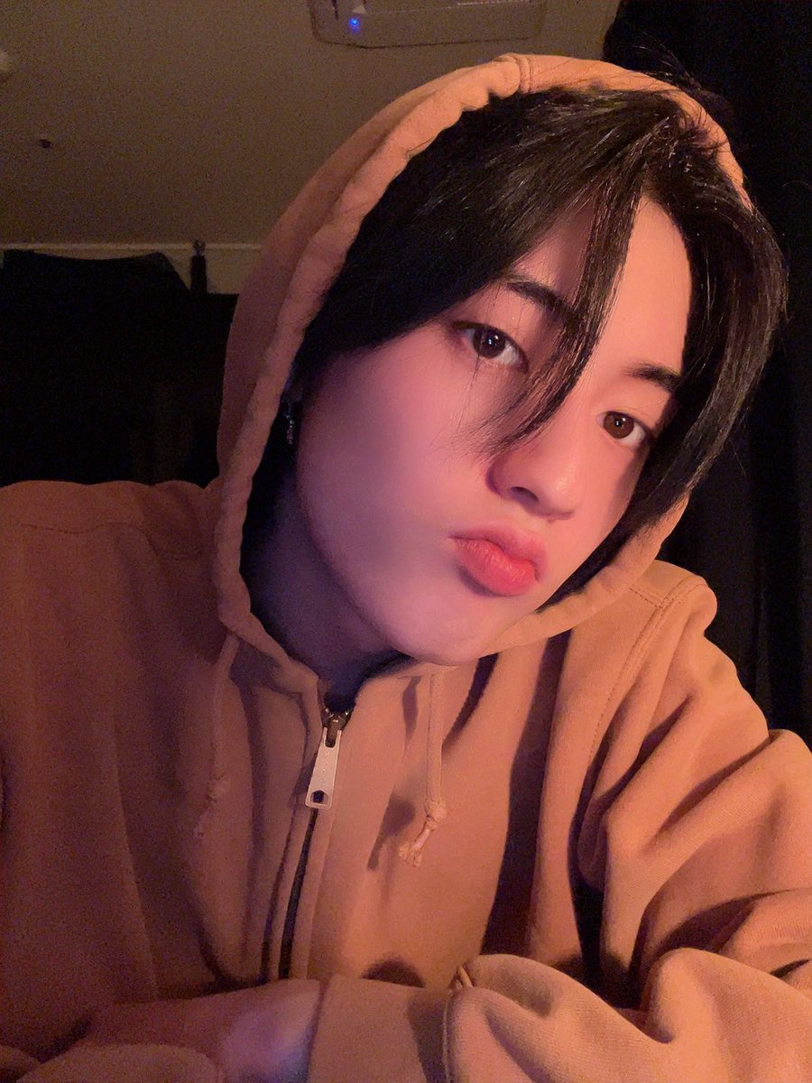 🥹 사랑을 외칠 수 밖에 없잖니 ... 🫶