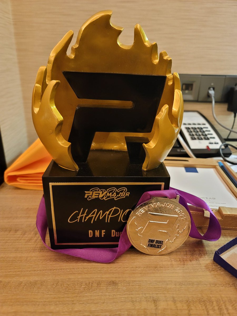 YuSungCha's tweet photo. IM THE CHAMPION OF #DNFDULE #REVMAJOR2022 !!!!!!! https://t.co/Cchgtr72aH