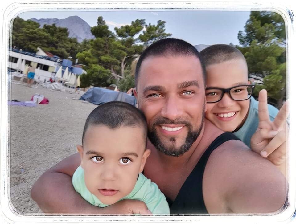 SrSrdic's tweet photo. Moja najveća podrška i moja pozitivna energija u mom radu su moji sinovi🇧🇦💙 https://t.co/QU2HdQcwFo