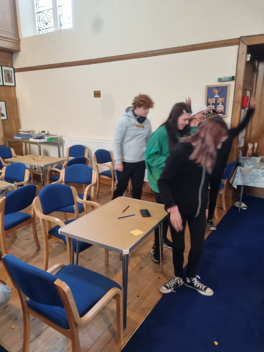 ConnectAlloa's tweet photo. Great to have @KobiCooke1 round from @YouthScotland supporting us getting thinking about our #Inspire2022 projects again! 😁

We made some achievable goals so we can get the momentum back &amp; make big things happen! ❤️

Join Dave next week for a follow up!  

@YouthLedPride https://t.co/0GS3fBSw4Q