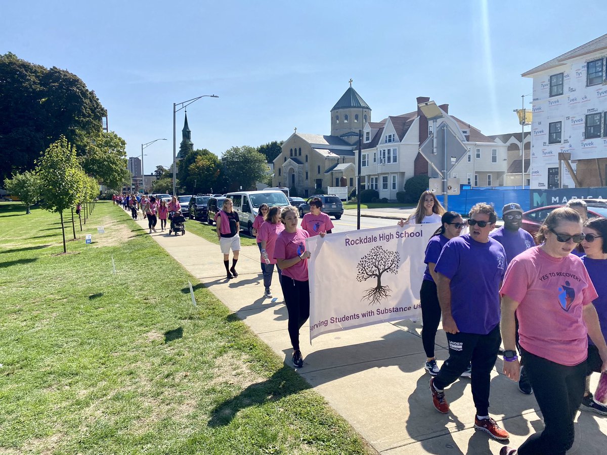 worcesterda's tweet photo. It was an honor to co-chair Yes to Recovery’s Worcester Cares About Recovery Walk. It was a great morning to see so many people coming together celebrating and supporting those in recovery! This is what recovery looks like in Worcester. https://t.co/8FcDosfKfX