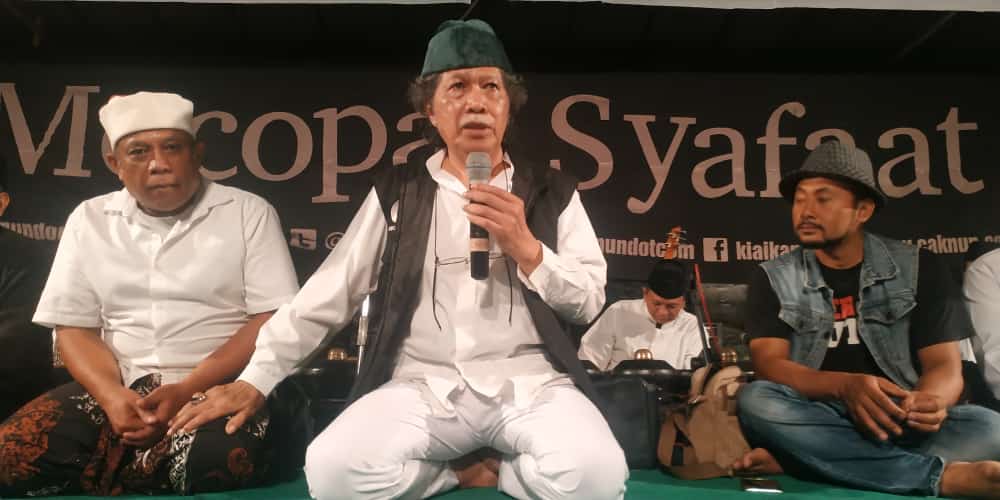 Xengkuny's tweet photo. Tawakal artinya kita gandolan, mewakilkan semua yg kita tidak mampu kepada Allah. #MSSept https://t.co/3sba3YJ0bY