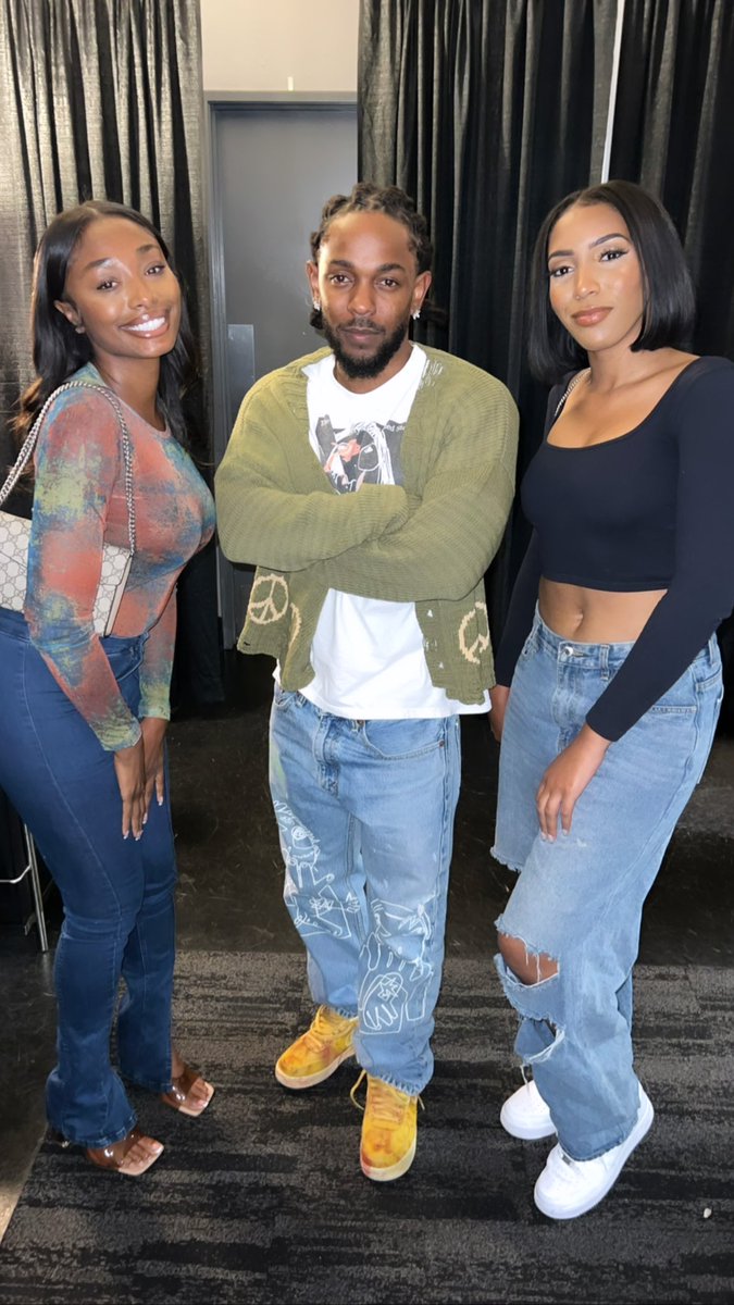 Alexis W. tweet media