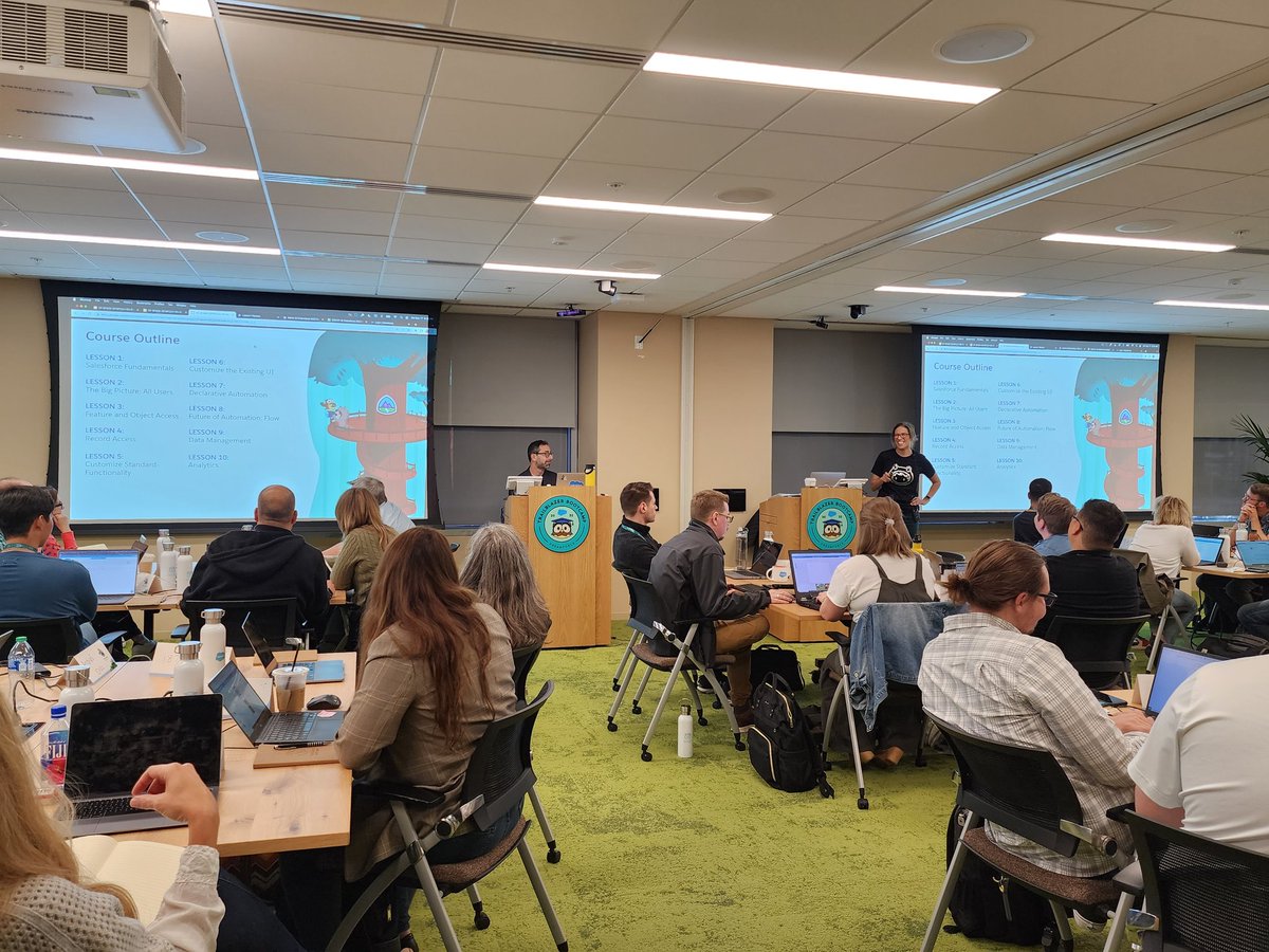 Kicking off #DF22 at #trailblazerbootcamp with <a href="/marilikesorry16/">Mari Greenberg</a> and @mbaizman guiding our Awesome Admins in 3 days of incredible learning!