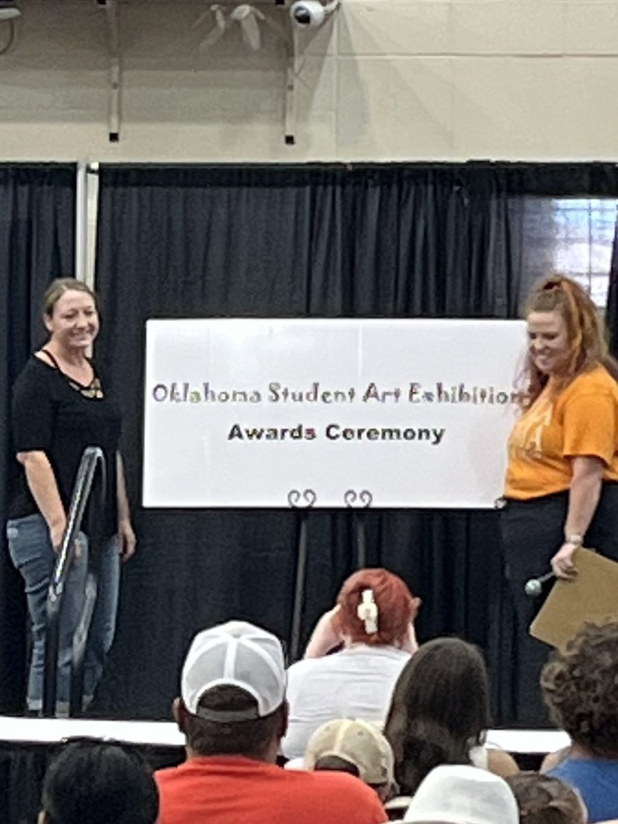 Congratulations to Dana Day. Oklahoma State Fair Art Teacher of the year. #sayrehsok, <a href="/OSSBAoklahoma/">OSSBA</a>