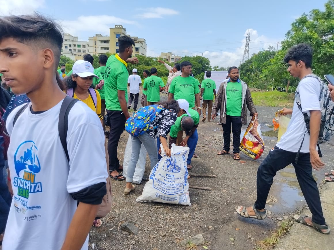 ZoneNss's tweet photo. NSS Unit of S.I.C.E.S Degree College of Arts, Science and Commerce Ambernath and Ambernath Nagarparishad has organised *"Cleanliness Drive* and Swachhta Rally at chinchpada, Ambernath .
#SwachhataHiSeva #cleannessdrive #NSS
@CMOMaharashtra @_NSSIndia @ianuragthakur https://t.co/T6twUSVuFt