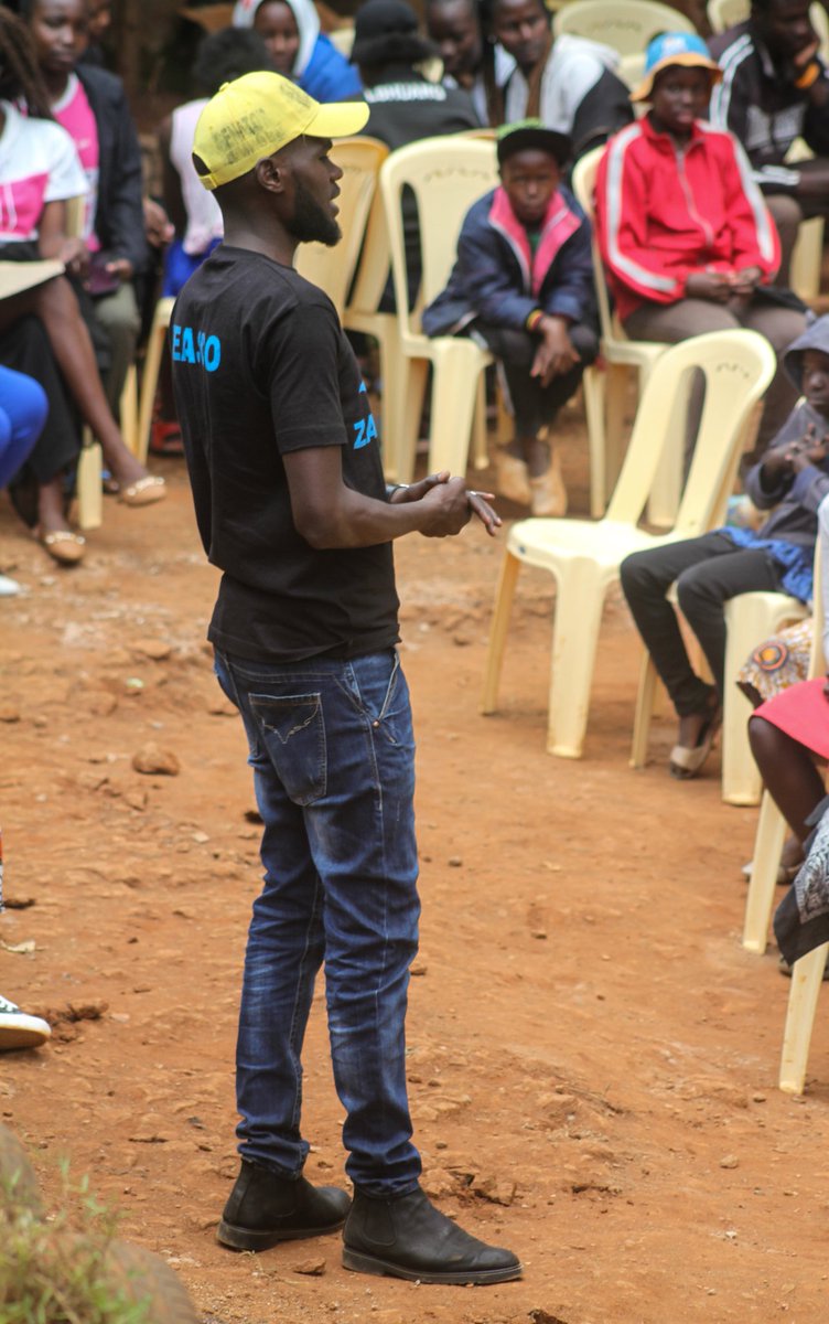 HaronFeasco's tweet photo. Am the reflction of the community. HE4SHE #endperiodpoverty   #Girlchildempowerment   #sanitarypads #Zawadi
#Haron_Feasco https://t.co/6ATUzxilCd