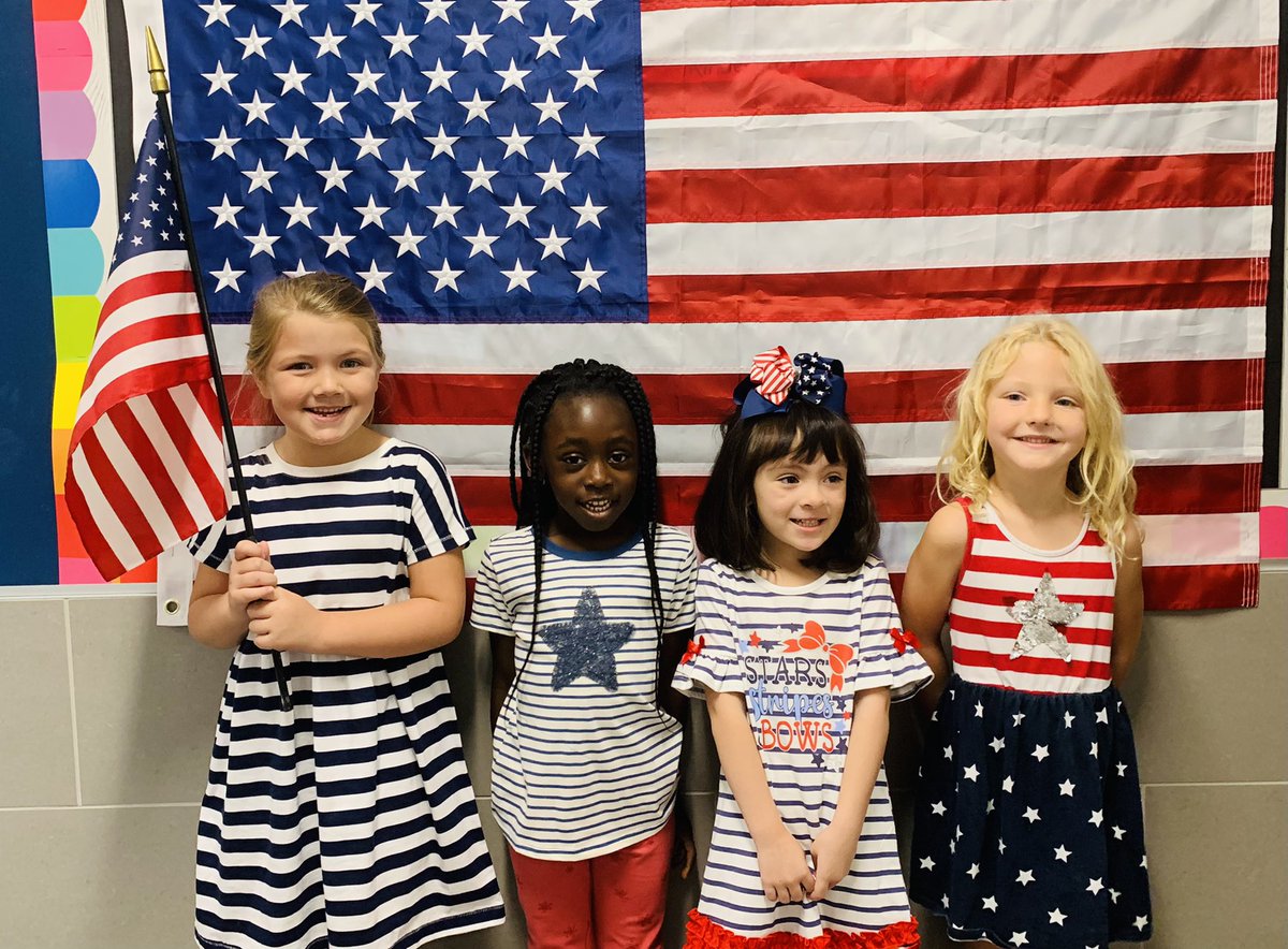 CallieCatchpol1's tweet photo. Happy Constitution Day! @hammelem #HammHeroes #HammFam https://t.co/6bs5CQZbcU