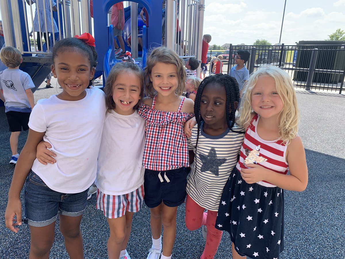 CallieCatchpol1's tweet photo. Happy Constitution Day! @hammelem #HammHeroes #HammFam https://t.co/6bs5CQZbcU