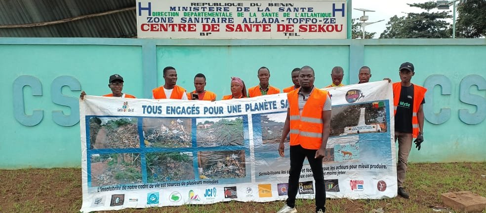FDjibode's tweet photo. #worldcleanupday2022 
On était à Allada https://t.co/wMD2ClIafY