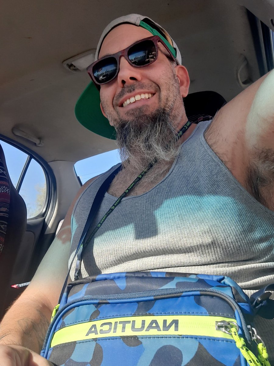 ScrumptiousOso's tweet photo. #work #chires #life #love #ososcrumptious #approved try to smile, even when the world doesn't deserve your happiness https://t.co/WuRP9SaE70