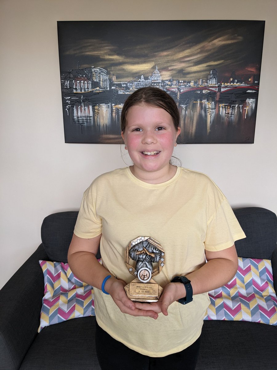 superstart77's tweet photo. Student of the week in our second week of @ Whittle Karate! Super proud - she has practiced lots this week! @Broadoak_Year6 @Broadoak_PE https://t.co/AHAeyUXDa4