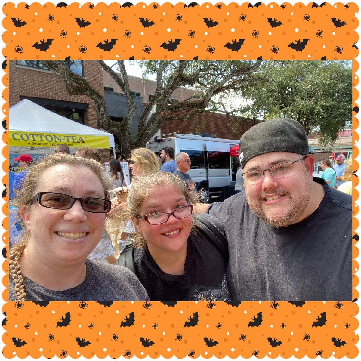 giggles731's tweet photo. After 11 years of living in the same state 
And subscribing to their channel I finally met these two @BridgetteWest &amp; @Lyricoldrap 
It was great meeting you both! https://t.co/fyKqeqsdWo
