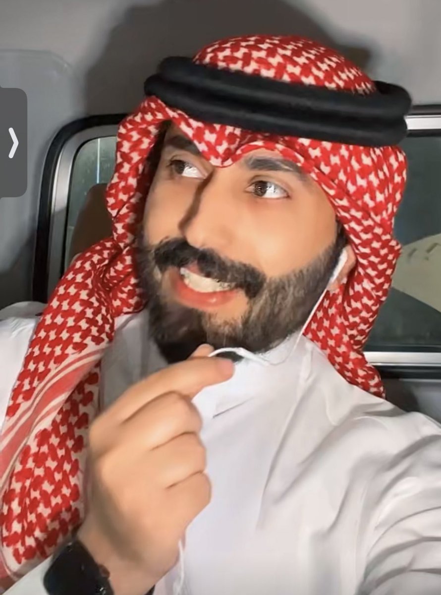 taghyah's tweet photo. #شاعر_الراية 
#قناة_السعودية
#الجعيداني
@alj3idani  

وجهك " يراضي " كل  ضايق  وزعلان
وعينك حورها فيـه .. طيـش وشقآوه

وهيبة حضورك مابعد جات فـ انسان
فيها " الصخب " متزامل مع الهدآوه https://t.co/BfNnql4TvS
