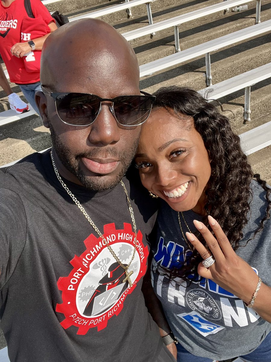 EmanuelBJones's tweet photo. The face you make when your wife’s school beats your school in football smh. https://t.co/VOUUpOLR70
