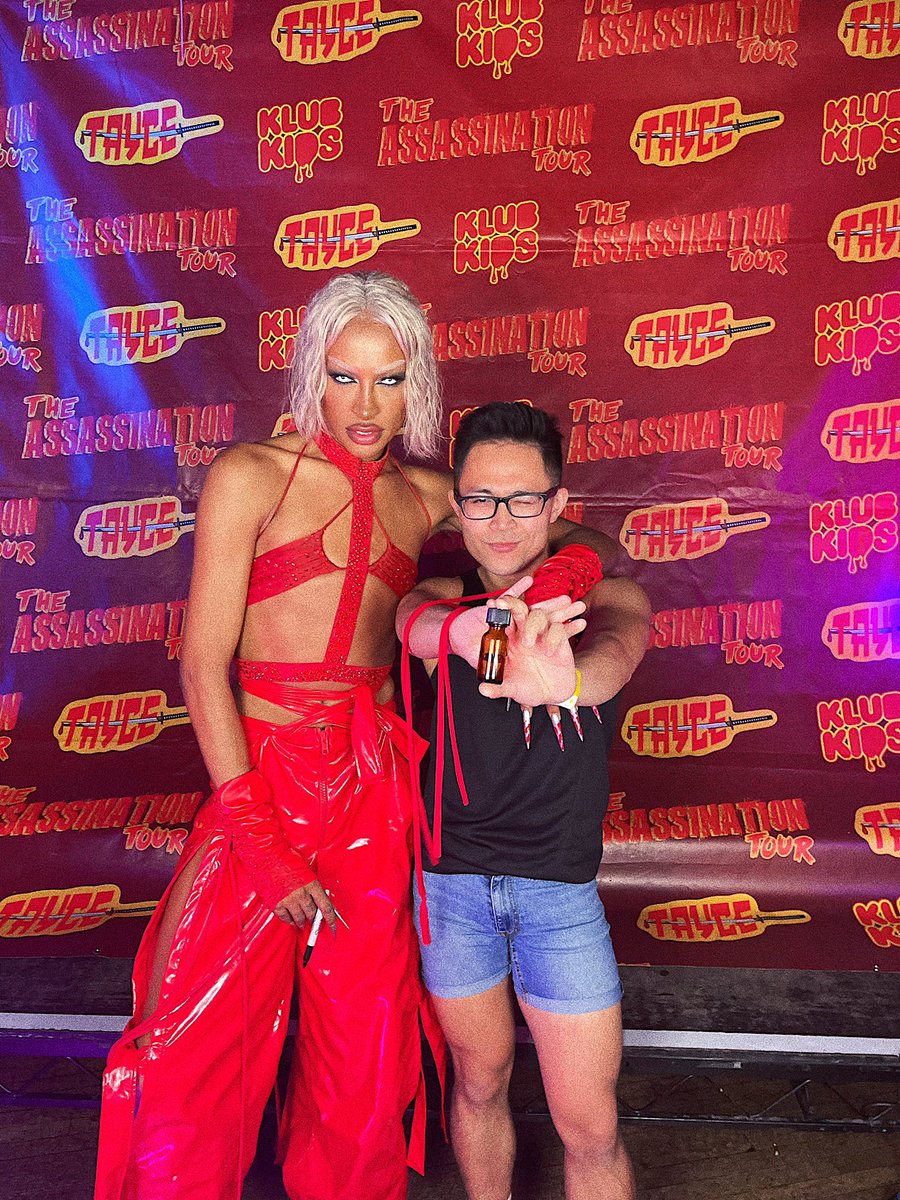 MatthewDogelio3's tweet image. when in Manchester, get the poppers out 😈🤪 #Tayce #TayceAssassinationTour