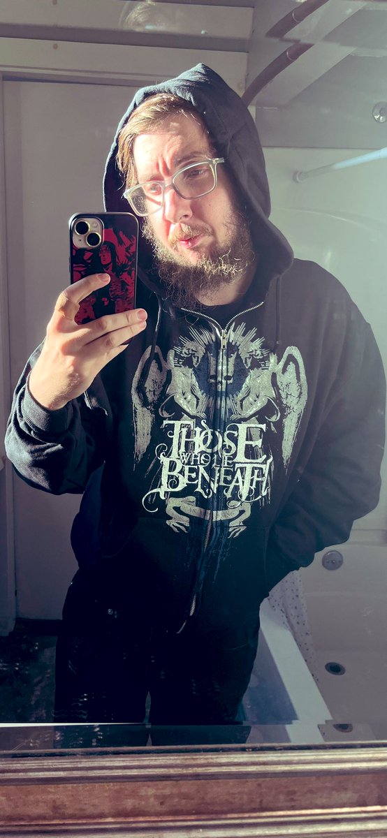 Tyl3rLexia's tweet photo. AHHH IT CAME. @TWLBMETAL so fucking stoked!!! #metal #deathcore #hoodies #bandmerch #shitheadsaturday https://t.co/eayX8NwmlR