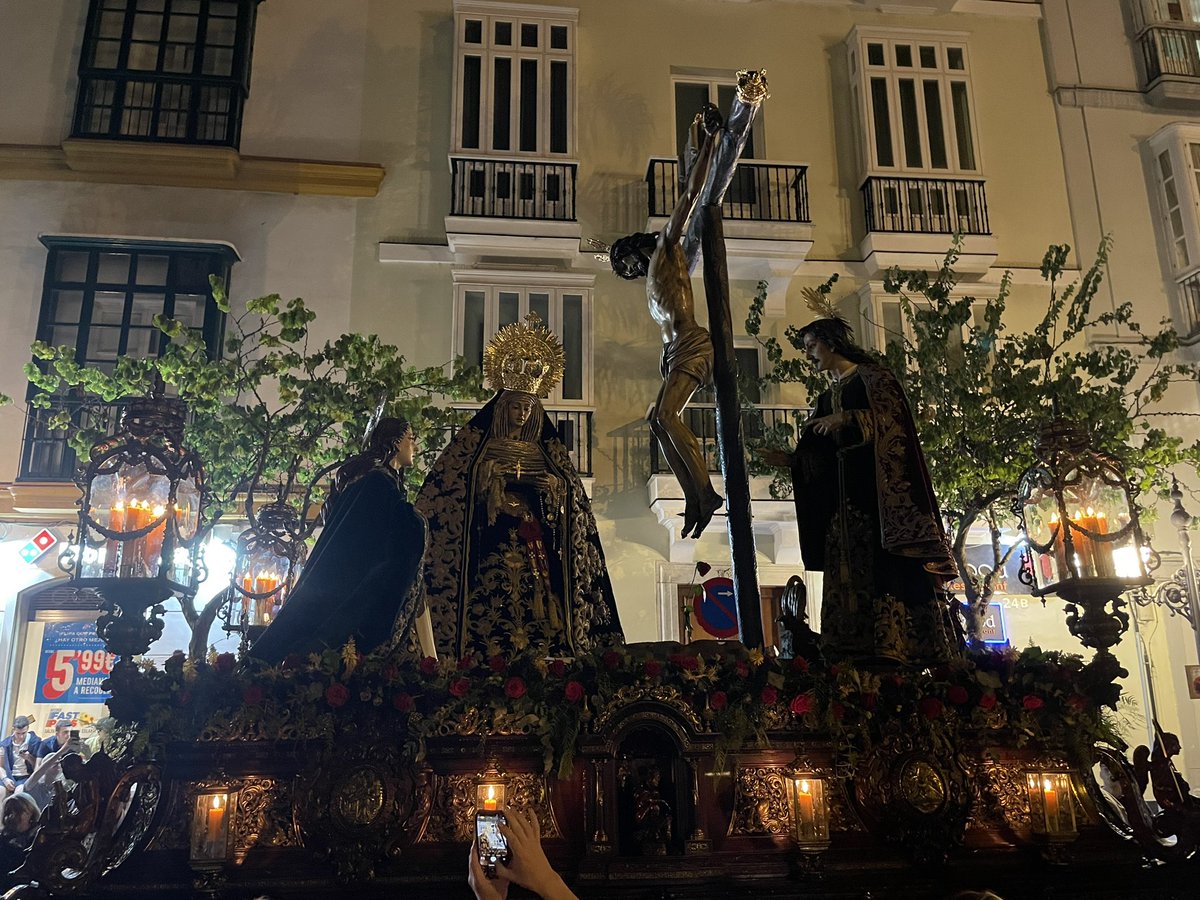 Santísimo Cristo de la <a href="/Piedaddecadiz/">Cofradía de La Piedad Cádiz</a> en 4 de Diciembre #MagnaCadiz