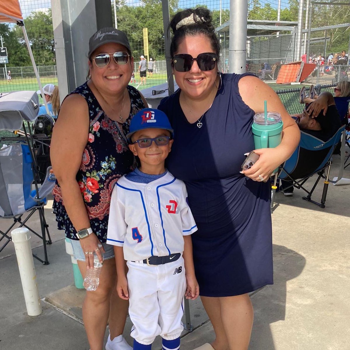 Wolves in the Wild!! Aaron was so happy to have not just his current 1st grade teacher, Mrs. Garcia, but also his kinder teacher from last year, Mrs. Amezola, come to see him play! Relationships Reign at Woodard!! ⚾️🐺❤️