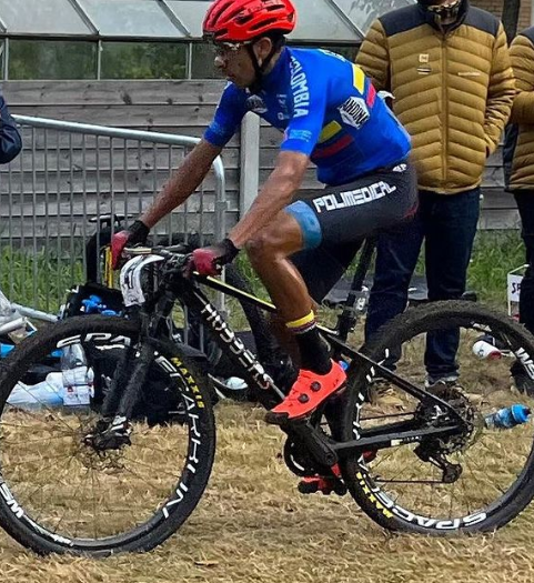 fedeciclismocol's tweet photo. Así les fue a los colombianos en el Mundial de Marathón #Haderslev2022🇩🇰🚵 https://t.co/ewLvqTOinh https://t.co/oZfqRNWWXg