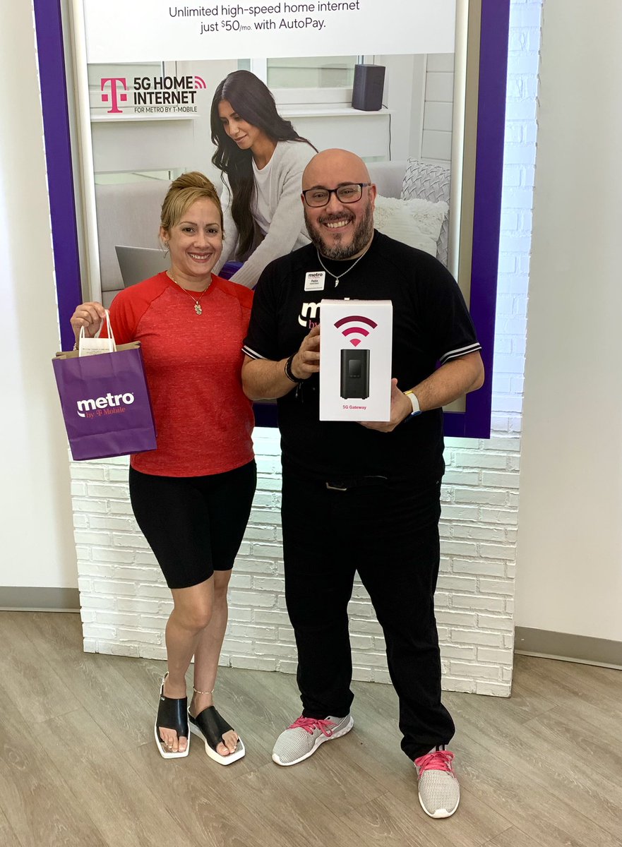 Mr.Annual Winner Circle Award AkA <a href="/felomedina/">Felix A Medina Rios</a> Showing The Goated Market What It’s Like To #ActLikeAnOwner &amp; Tying That In With Being #CustomerObsessed 🔥

Look at those smiles 😎🤟

#WeWontStop #AnnualWinnerCircle2k23 
#SharkNation