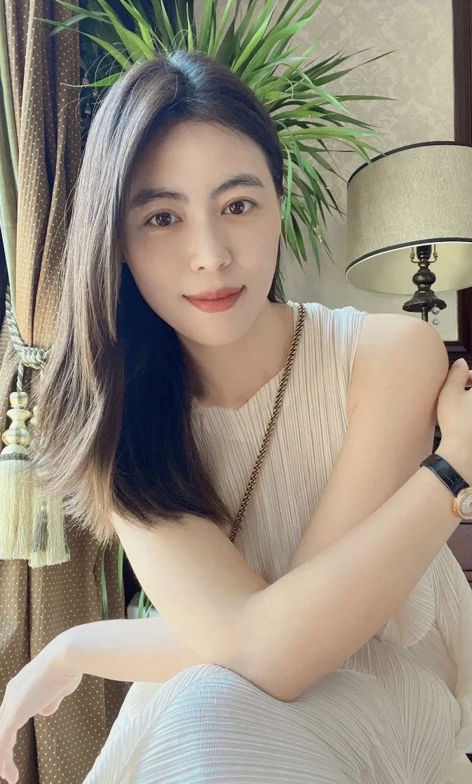 yebujimo1's tweet photo. 有种感觉叫俘获。美艳气质少妇，你心动了吗💓！ https://t.co/LuDm0OH8jZ