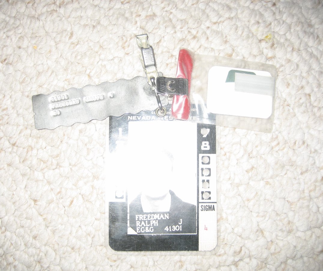 AnnieJacobsen's tweet image. This 👇is an AREA 51 badge from SIGMA-4 (S-4). It belonged to Jim Freedman, EG&amp;amp;G.

Freedman witnessed many things including the Castle Bravo nuclear test; I report that insanity in THE PENTAGON'S BRAIN.

Freedman was not my AREA 51 source, but knew him well and validated info.