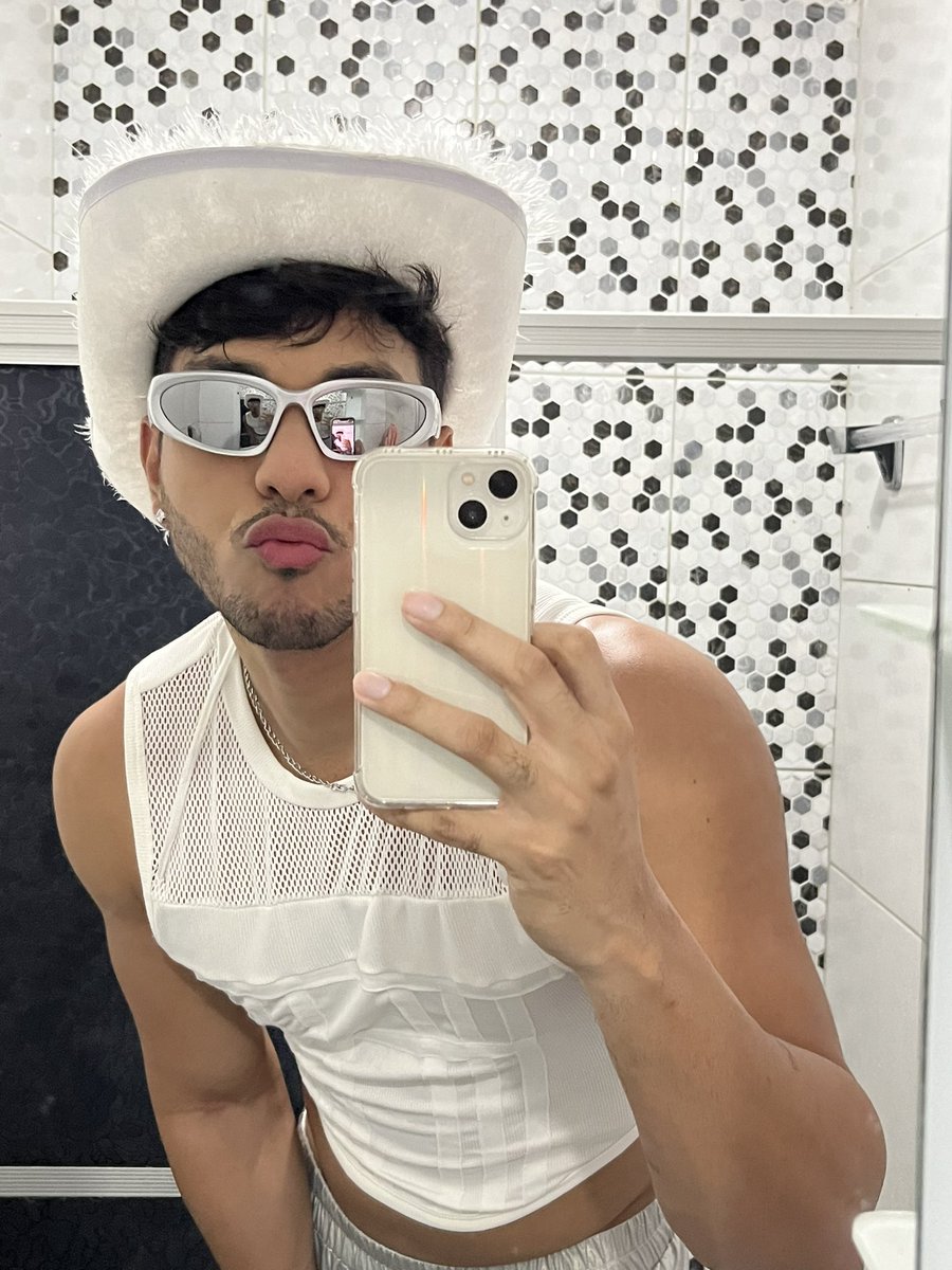 dionnyx_'s tweet photo. Faz o X do comandante 👨‍✈️#fantasytimemachine https://t.co/ePTdzI9bnK