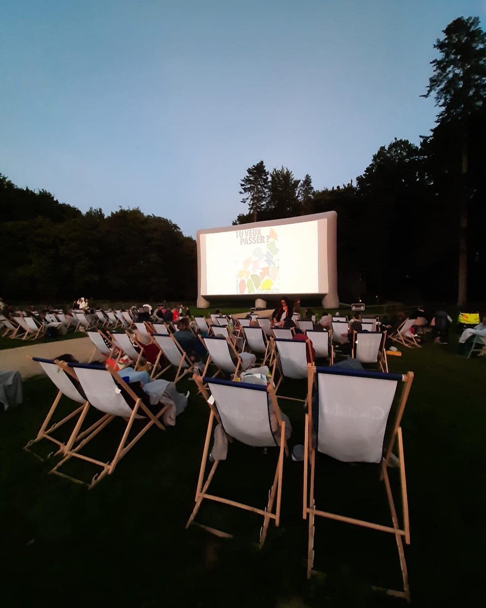 Très belle soirée cinéma 📽sur le site des 11 écluses pour le lancement du #cinéclub de #HédéBazouges. 
😊Merci aux organisateurs, aux bénévoles et aux spectateurs venus en nombre mais bien emmitouflés 🤧
@cinedepochehb @maisonducanal @theatredepoche_hede