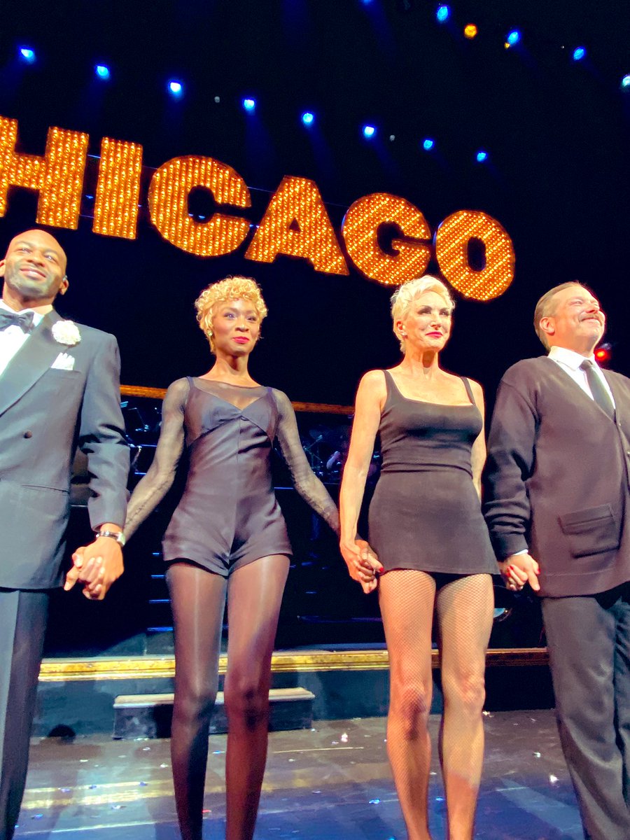 lenorris_k's tweet photo. Last night I was front row center for the performance of @ChicagoMusical. 

It was an absolute treat to see @angelicaross as Roxie Hart! 

What a great cast and great performance!

#chicagomusical #chicagobroadway 
#angelicaross #roxiehart https://t.co/omtYmS418s