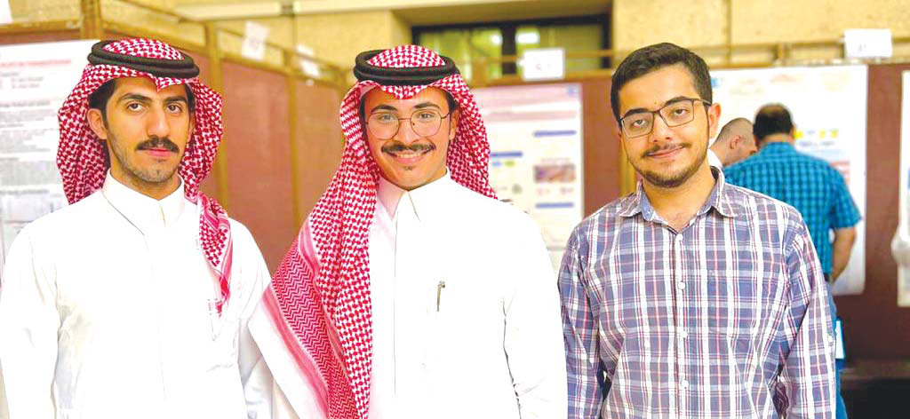 Almadinanews's tweet photo. 3 مهندسين يكتشفون متسلل السياج الأمني بالحساسات الضوئية

https://t.co/iVXrxugldC

#السعودية #الرياض
#جامعة_الملك_سعود https://t.co/ZuMyHq6dQ8