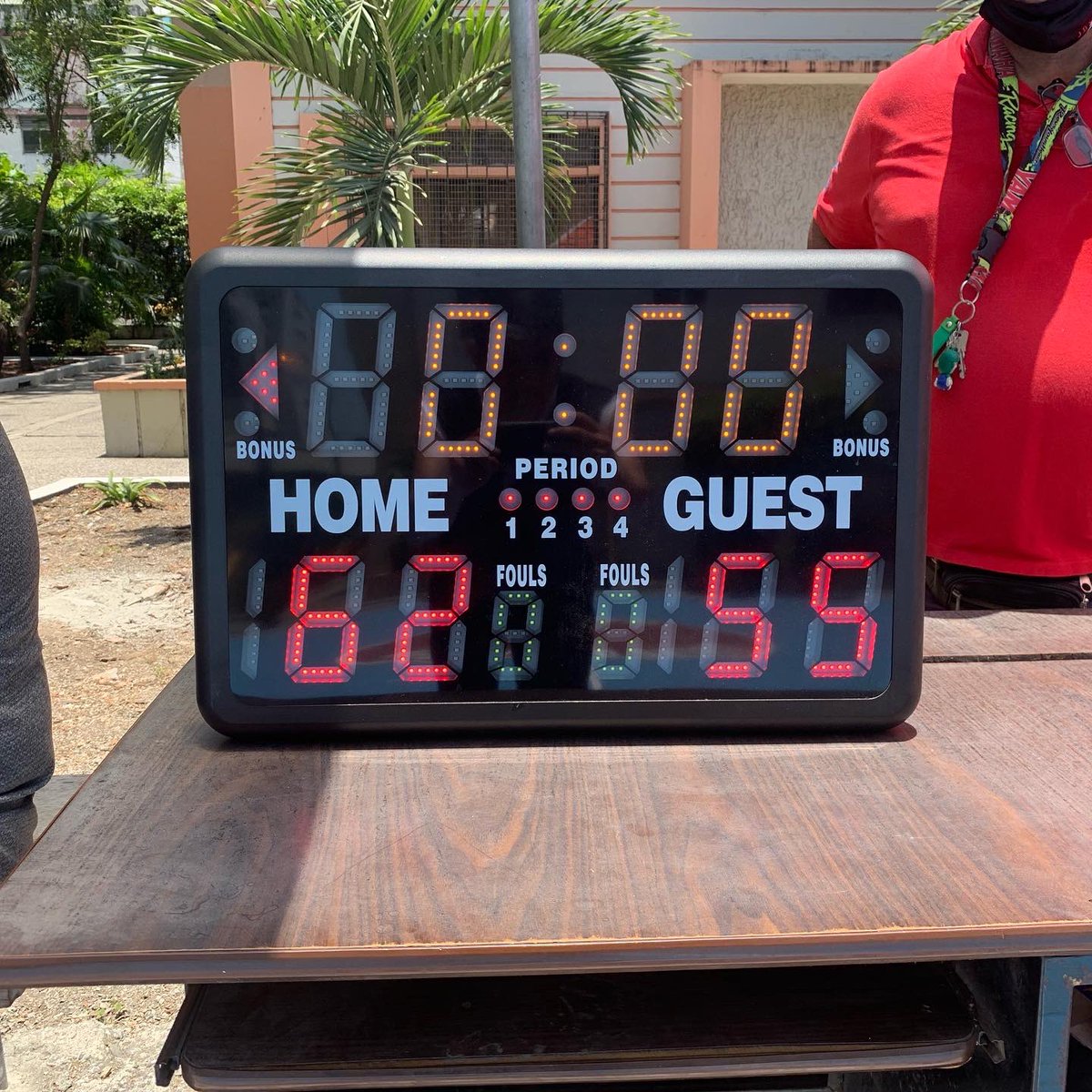 ColectivasB's tweet photo. Hoy se jugó la 1era fecha del torneo más antiguo de guayaquil, el AMISTAD 2022 en su edición #38. Encuentros que tuvieron lugar en el HOUSE ARENA CV y en el 2do. encuentro el equipo NEGRO ganó al equipo ROJO por el marcador de 62 - 55 https://t.co/AzvPdk2PUw