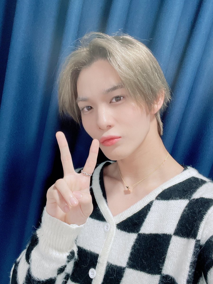 ClXTWT_'s tweet photo. · ⠀ ¿   ⠀(   𝗔𝗺𝗮   )  ⠀ ne  ⠀♡͟    ⠀𝐧𝐞𝐰   🍓  ⠀əve𝕟𝕥 @pnkvnom_⁩

Casi #𝕭rιᥒg疼痛 por irme corriendo al #粉红色毒液𝐃𝕭, por supuesto como su fan no podía perdérmelo  y bailar al ritmo de #这个那个𝐏ink𝐕ᥱᥒ𖦹︎m, en especial gritarle a Chieko y Haku que las amo https://t.co/j2f77meFaC