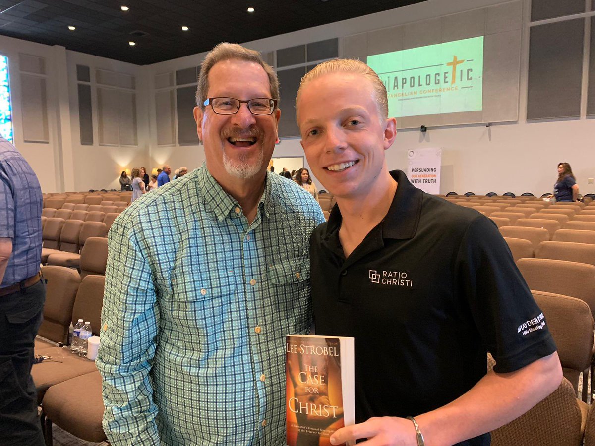 RatioChristiHBU's tweet photo. Brayden posing with Lee Strobel at the Un-Apologetic Conference in Corpus Christi! 

#unapologetic #conference #caseforchrist #corpuschristi #ratiochristi #faithhopelove #fellowship https://t.co/zRB7wXfeEL