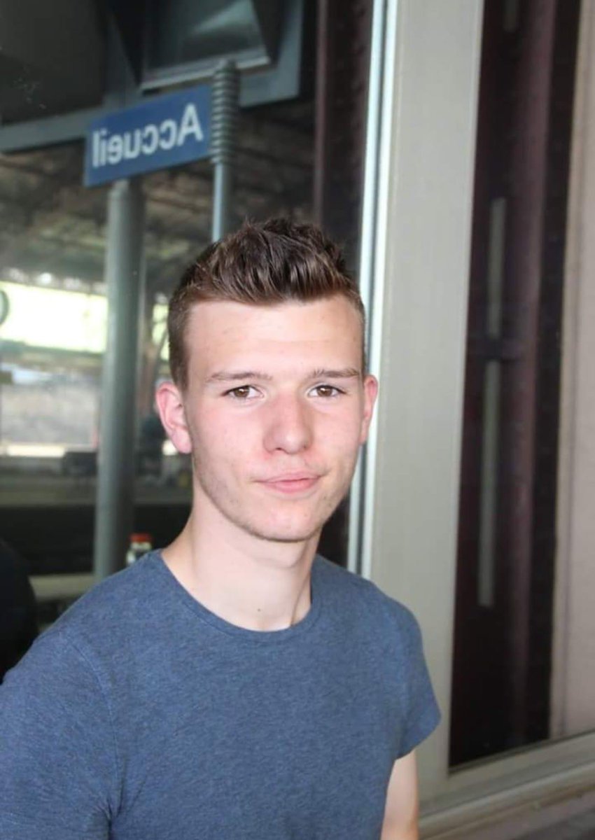 somlokki's tweet photo. Bonjour Twitter,

Un ami ne donne plus de nouvelles à ses proches depuis 18 mois..

Tout le monde s’inquiète, on aimerait juste savoir qu’il va bien.

Un signalement devrait être fait en gendarmerie prochainement…

RT + qu’appreciés https://t.co/TAbez66fXk