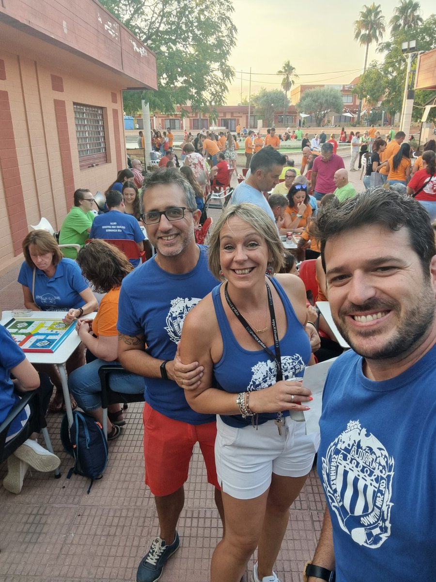 Pau_Andres_'s tweet photo. #InterFallas a #SanAntonioDeBenageber 🔥 @Falla_Colinas 
@NachoFLara https://t.co/05lPszqEGm