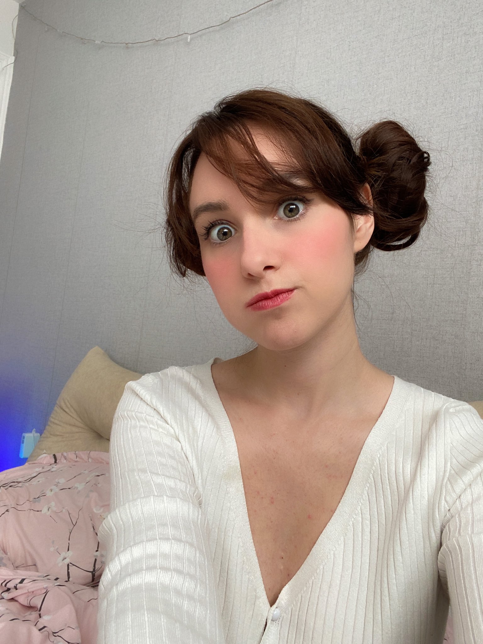 TW Pornstars - 2 pic. 🌸 Kirsty Everdeen ४ 🌈. Twitter. I told Han I