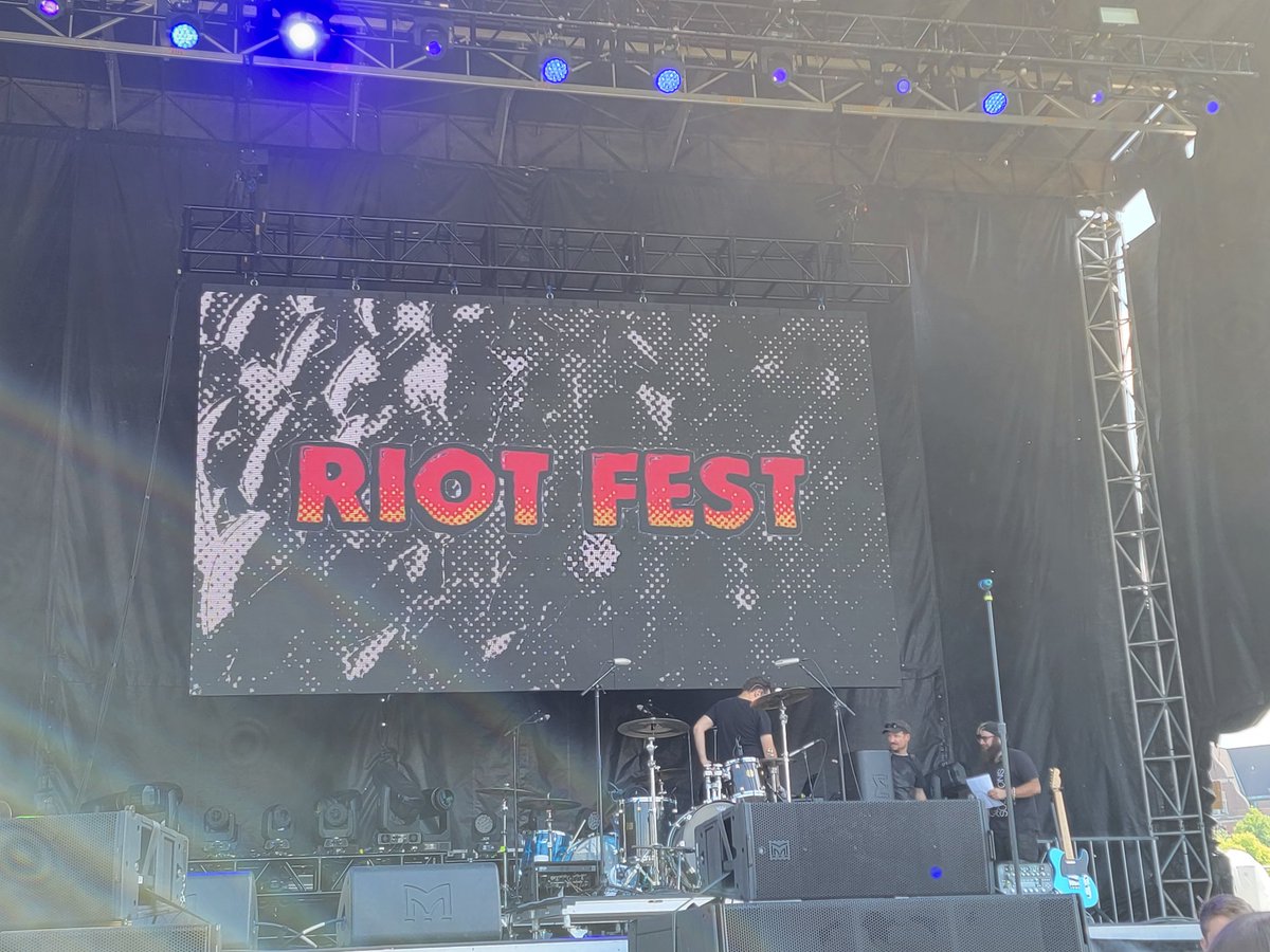 AvaMorie's tweet photo. Just waiting here front row for the best show of the day @dearmothica @RiotFest https://t.co/b8tH61n3sF